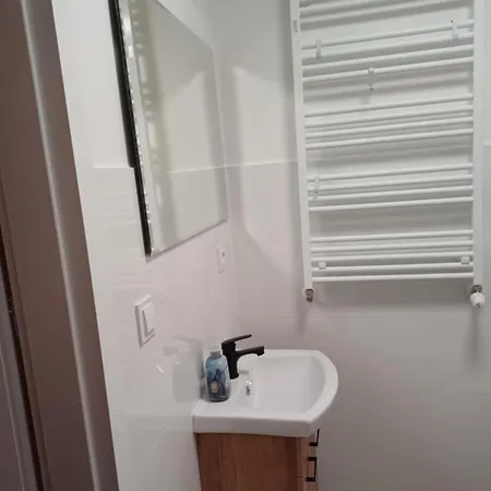 - Stara Stajnia - Na Krancu Swiata *