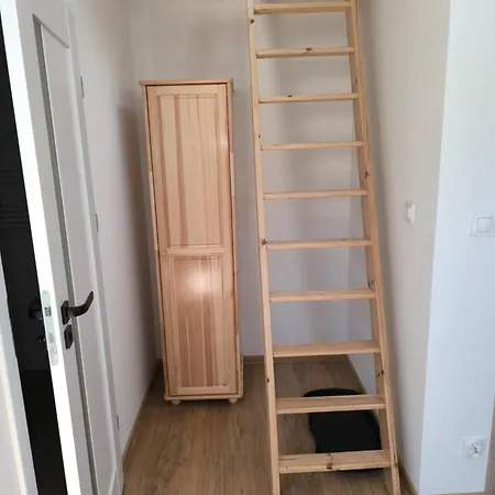 - Stara Stajnia - Na Krancu Swiata