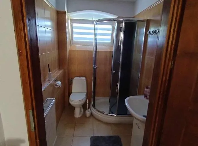 - Stara Stajnia - Na Krancu Swiata *