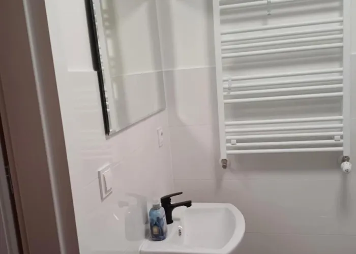 - Stara Stajnia - Na Krancu Swiata *