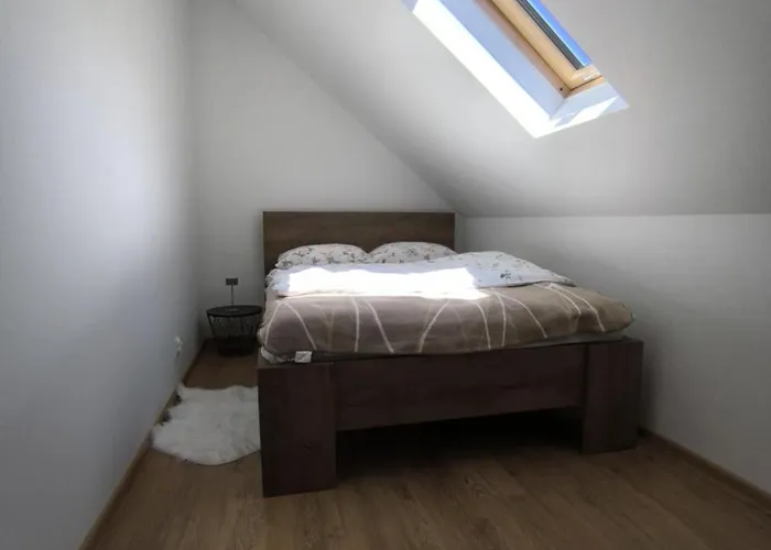 - Stara Stajnia - Na Krancu Swiata Landhuis Miłków