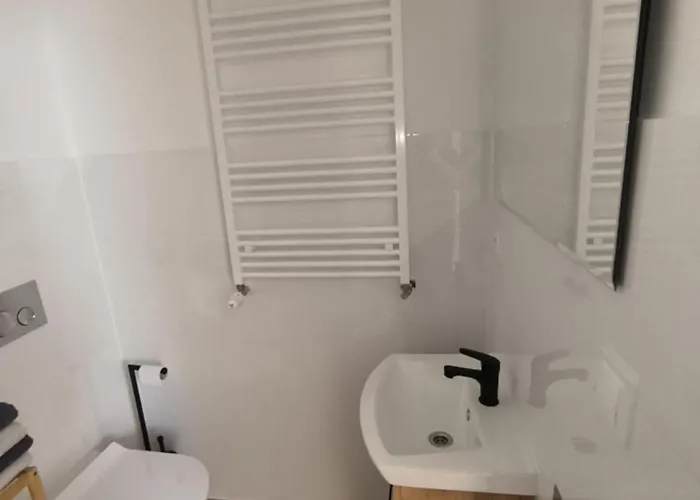 - Stara Stajnia - Na Krancu Swiata